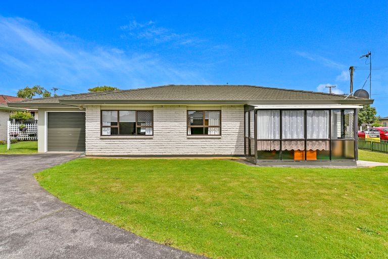 Photo of property in 1/12 Wellington Street, Papakura, 2110
