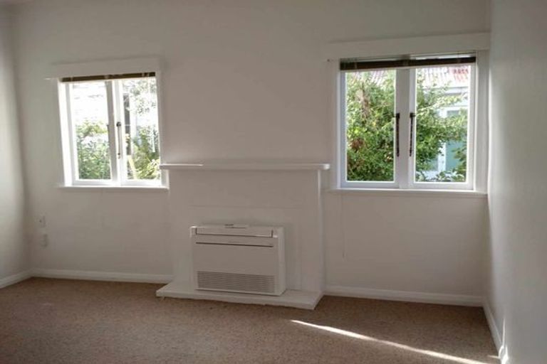 Photo of property in 27-29 Guys Hill Road, Hospital Hill, Napier, 4110