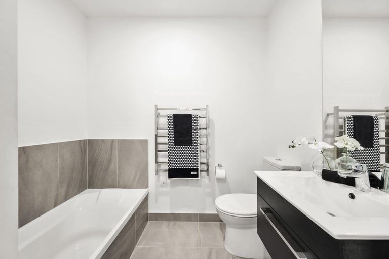 Photo of property in 15/80 Seatoun Heights Road, Seatoun, Wellington, 6022