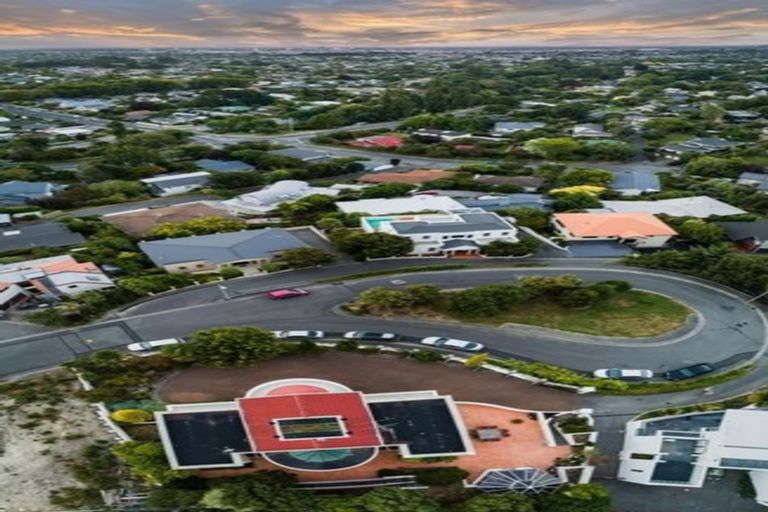 Photo of property in 24 Overdale Drive, Cashmere, Christchurch, 8022