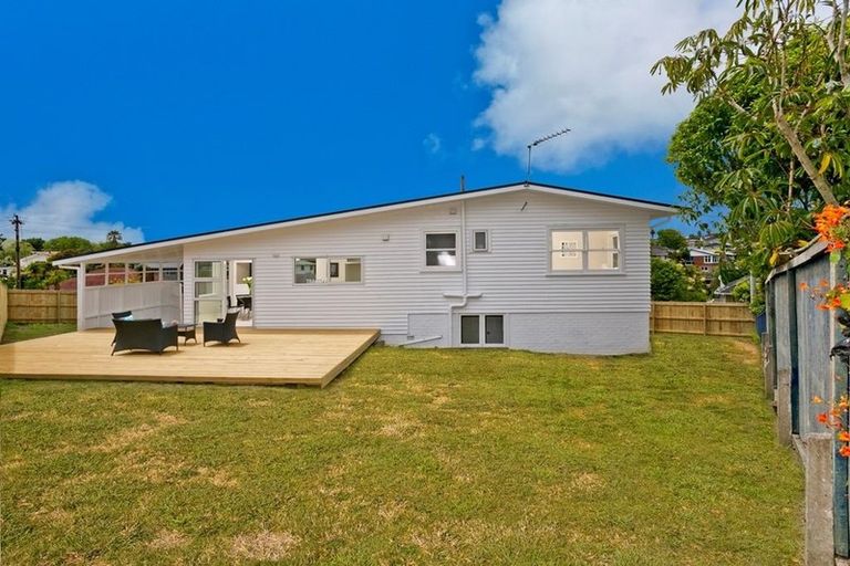 Photo of property in 21 Cassino Street, Bayswater, Auckland, 0622