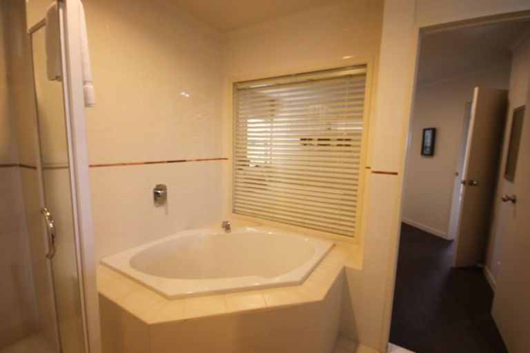 Photo of property in 6c The Dunes, Pauanui, Hikuai, 3579