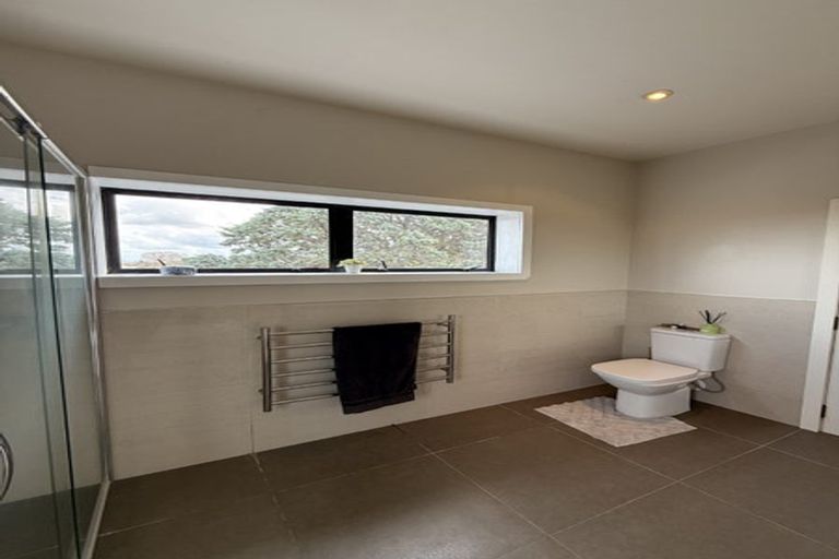 Photo of property in 99 Redoubt Road, Goodwood Heights, Auckland, 2105