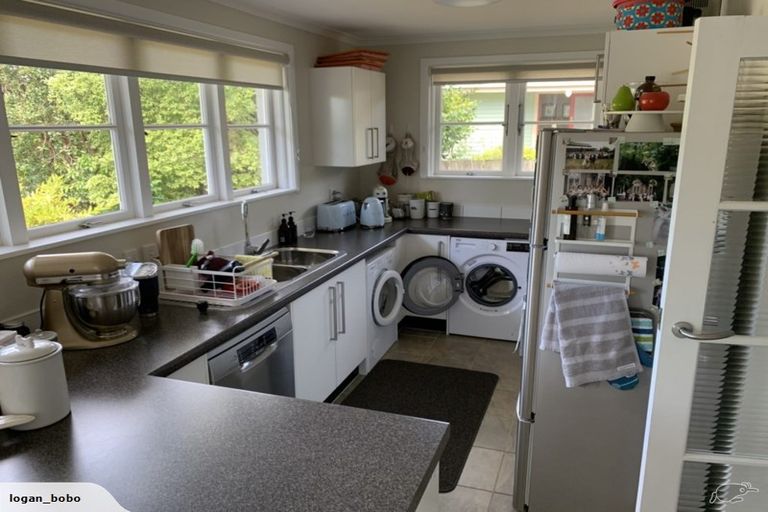 Photo of property in 19a Ranui Terrace, Tawa, Wellington, 5028