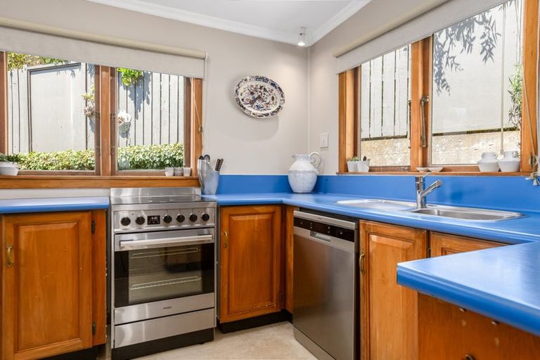 Photo of property in 88 Paremata Road, Paremata, Porirua, 5024