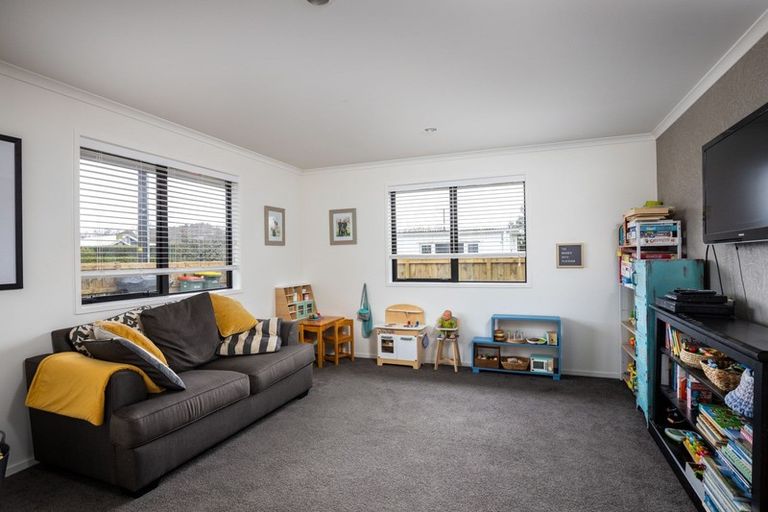 Photo of property in 503 Richmond Road, Lepperton, New Plymouth, 4373