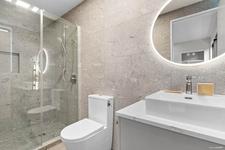 Photo of property in 36 Paparahi Place, Wainui, 0992