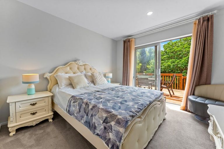 Photo of property in 126-128 Lax Crescent, Leigh, 0985