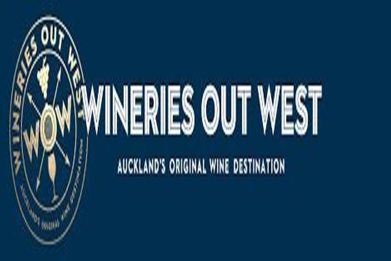 Photo of property in 8 Kawapani Lane, Kumeu, 0810