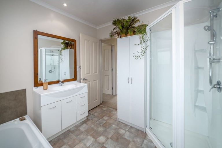 Photo of property in 345 Waihakeke Road, Waihakeke, Carterton, 5792