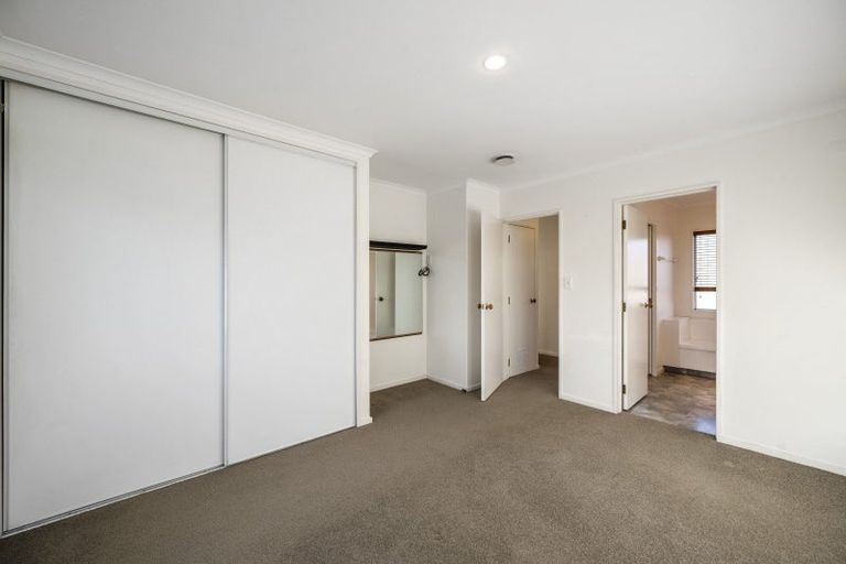 Photo of property in 2 Pipi Street, Two Mile Bay, Taupo, 3330