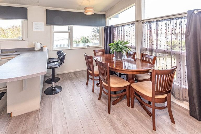 Photo of property in 3 Rogers Street, Castlecliff, Whanganui, 4501