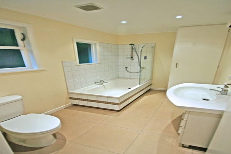 Photo of property in 23a Ngaio Gorge Road, Ngaio, Wellington, 6035