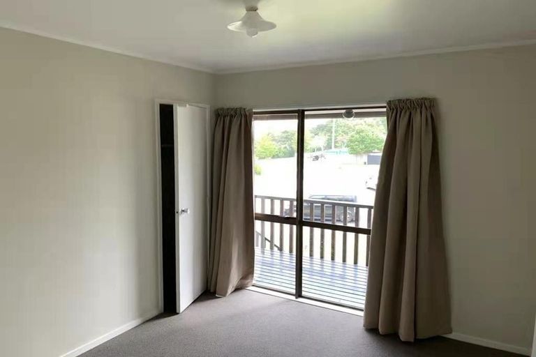 Photo of property in 2 West Harbour Drive, West Harbour, Auckland, 0618