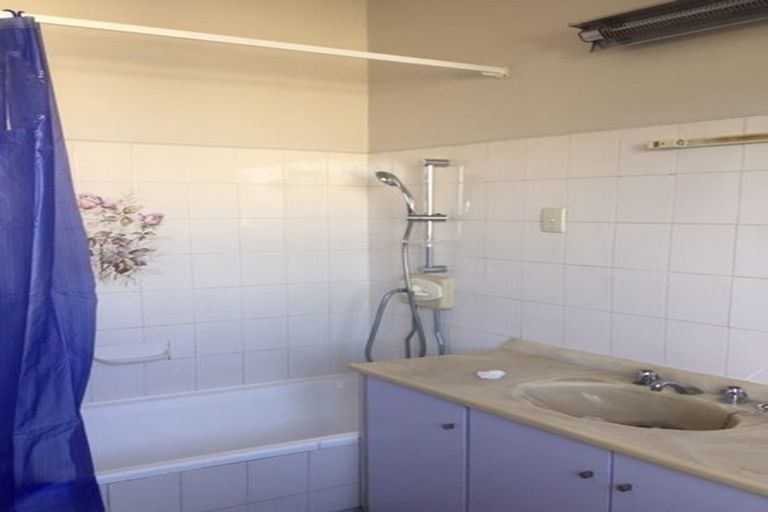 Photo of property in 7a Hawker Street, Mount Victoria, Wellington, 6011