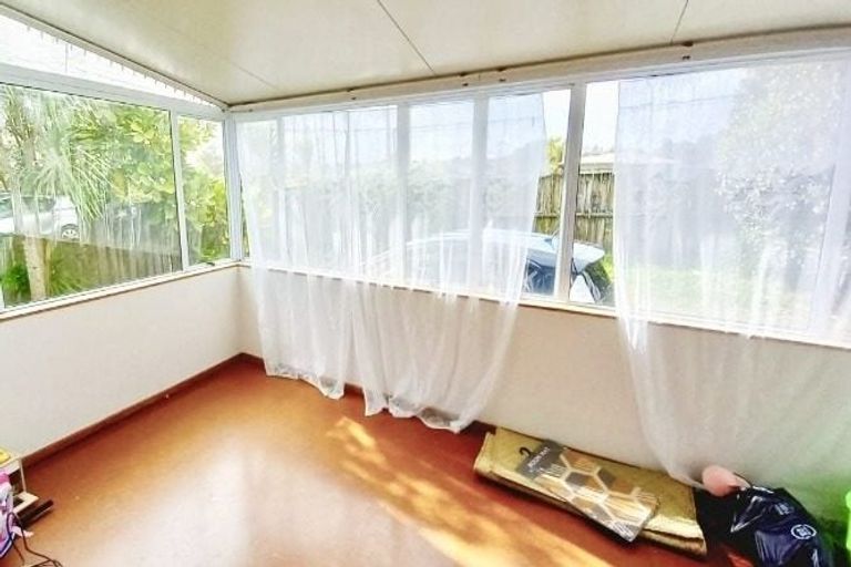 Photo of property in 137 Seabrook Avenue, New Lynn, Auckland, 0600