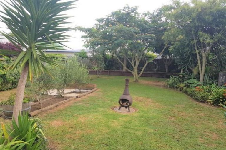 Photo of property in 28 Bulteel Street, New Plymouth, 4310