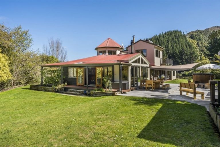 Photo of property in 740 Moonshine Hill Road, Moonshine Valley, Porirua, 5381