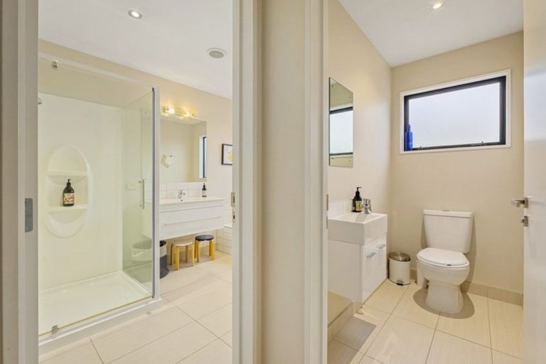 Photo of property in 54 Frye Crescent, Albert Town, Wanaka, 9305