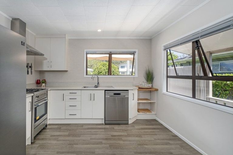Photo of property in 8 Diamond Drive, Tairua, 3508