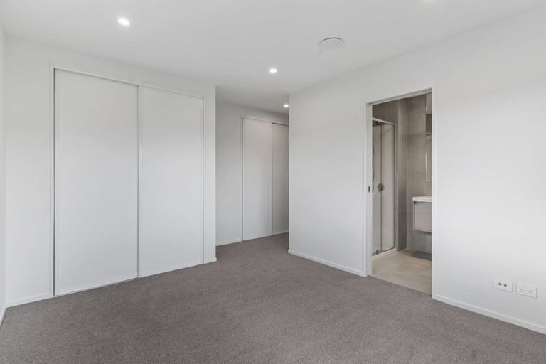 Photo of property in 18 Gosper Road, Takanini, 2112