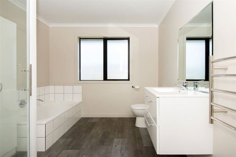 Photo of property in 16 Spitfire Drive, Burleigh, Blenheim, 7201