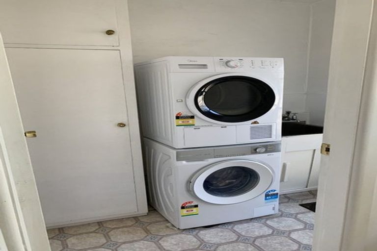 Photo of property in 1/66 Division Street, Riccarton, Christchurch, 8041