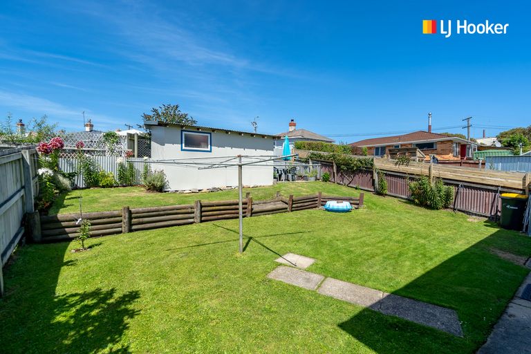 Photo of property in 11 Crest Street, Tainui, Dunedin, 9013