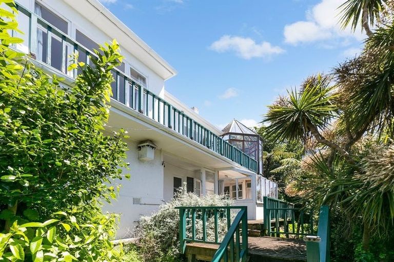 Photo of property in 15 Grafton Road, Roseneath, Wellington, 6011