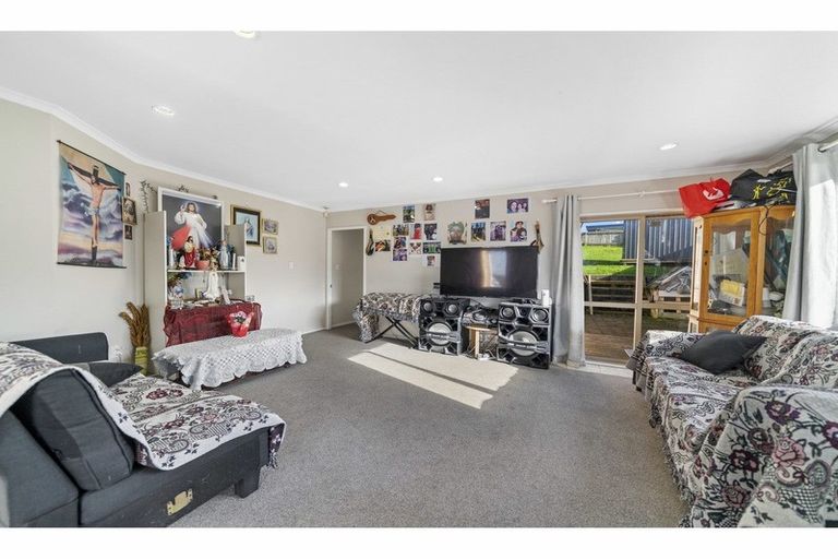 Photo of property in 26 Piriti Place, Weymouth, Auckland, 2103