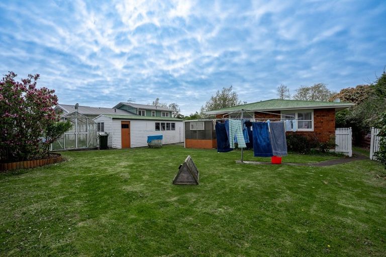 Photo of property in 72 Lethbridge Street, Feilding, 4702