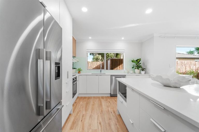 Photo of property in 32a Centreway Road, Orewa, 0931