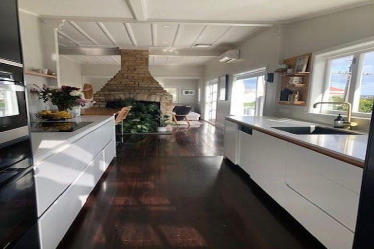 Photo of property in 2/25 Rugby Road, Birkenhead, Auckland, 0626