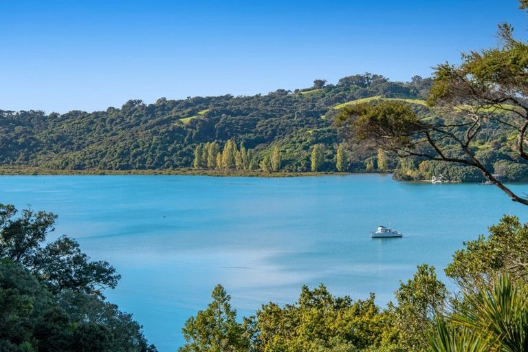 Photo of property in 52 Ridge Road, Mahurangi East, Warkworth, 0982