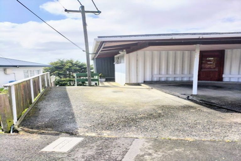 Photo of property in 67 Easther Crescent, Kew, Dunedin, 9012