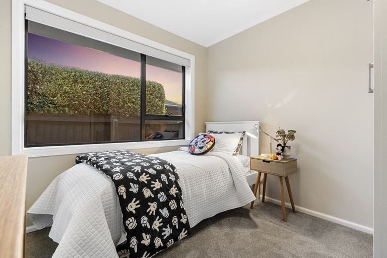 Photo of property in 17 Liverton Crescent, Bishopdale, Christchurch, 8053