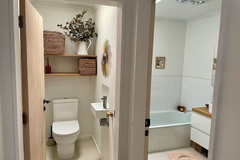 Photo of property in 71a Percy Dyett Drive, Karori, Wellington, 6012