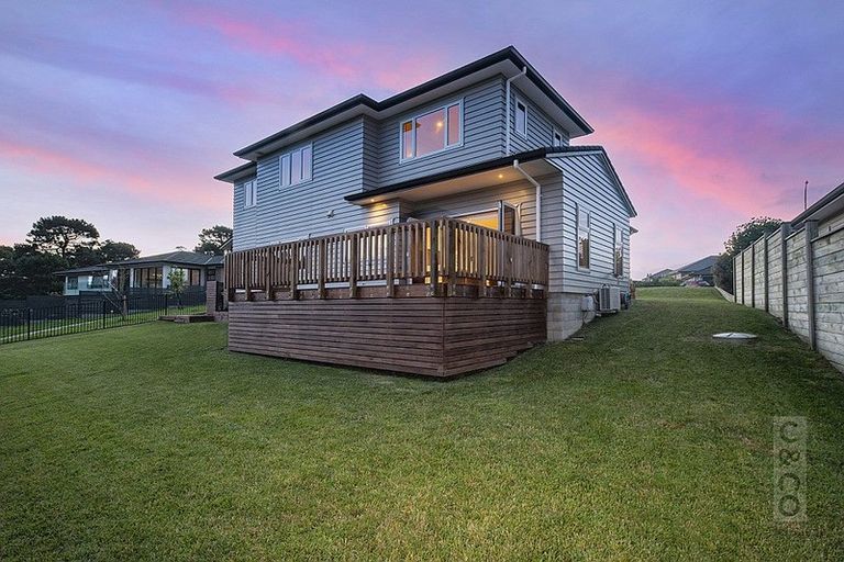 Photo of property in 80 Pohutukawa Parade, Riverhead, 0820