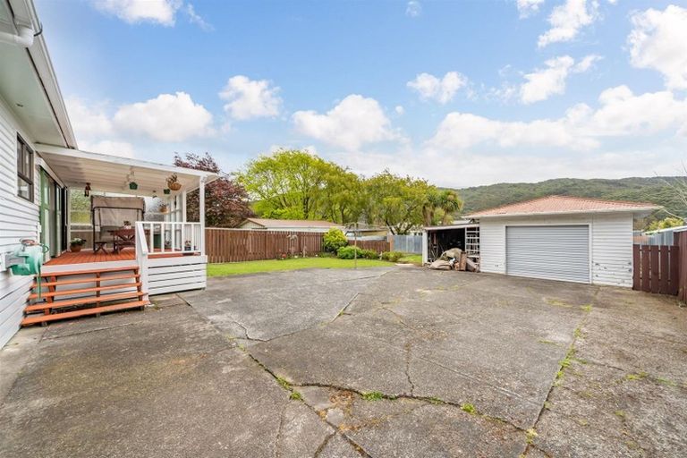 Photo of property in 64 Coast Road, Wainuiomata, Lower Hutt, 5014