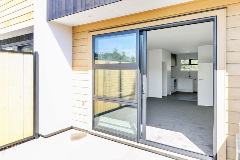 Photo of property in 6/489 Riverside Drive, Fairfield, Lower Hutt, 5011