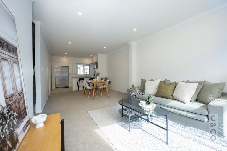 Photo of property in 24 Manarini Road, Westgate, Auckland, 0614