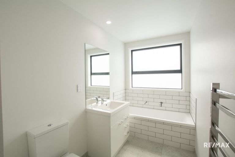 Photo of property in 43 Kotiate Street, Papamoa Beach, Papamoa, 3118