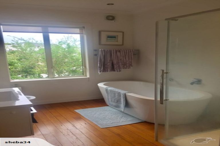 Photo of property in 36 Aperahama Street, Paekakariki, 5034