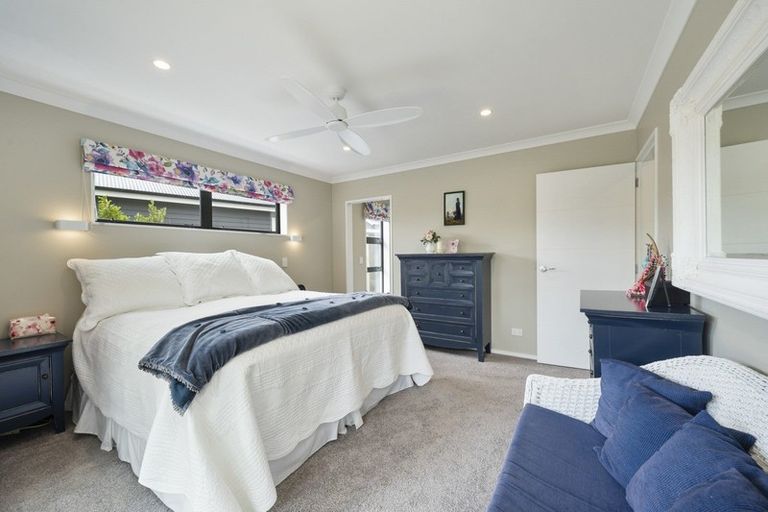 Photo of property in 14 Taranui Way, Paraparaumu Beach, Paraparaumu, 5032