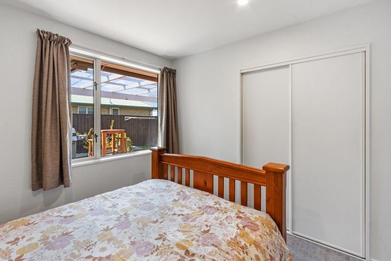 Photo of property in 75a Farquhars Road, Redwood, Christchurch, 8051
