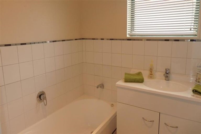 Photo of property in 28 Abiru Crescent, Favona, Auckland, 2024