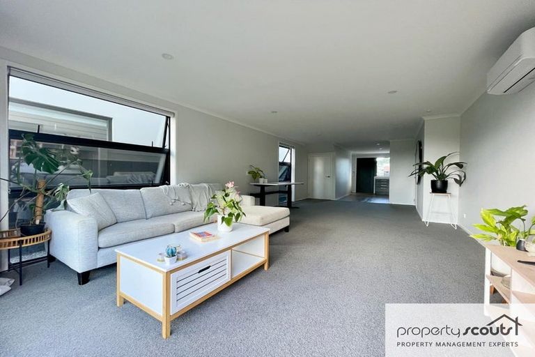 Photo of property in 20 Discovery Place, Marfell, New Plymouth, 4310