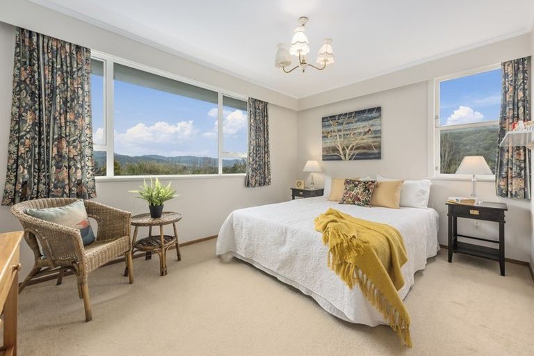 Photo of property in 11 Ecclesfield Grove, Silverstream, Upper Hutt, 5019