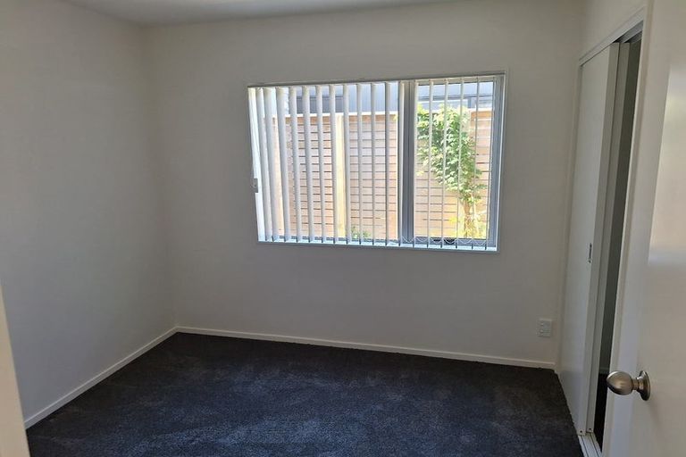 Photo of property in 78b Lincoln Park Avenue, Massey, Auckland, 0614