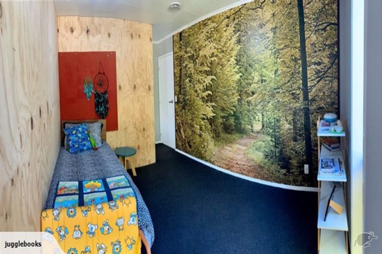 Photo of property in 21 Neri Crescent, Pomare, Rotorua, 3015